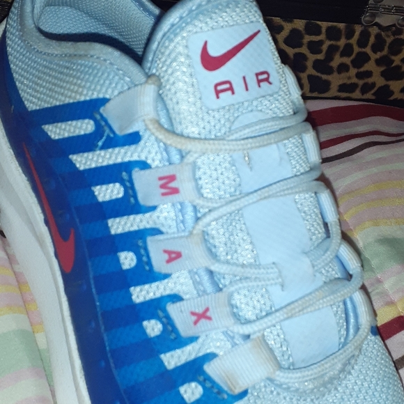 Nike Air Max - Picture 2 of 3